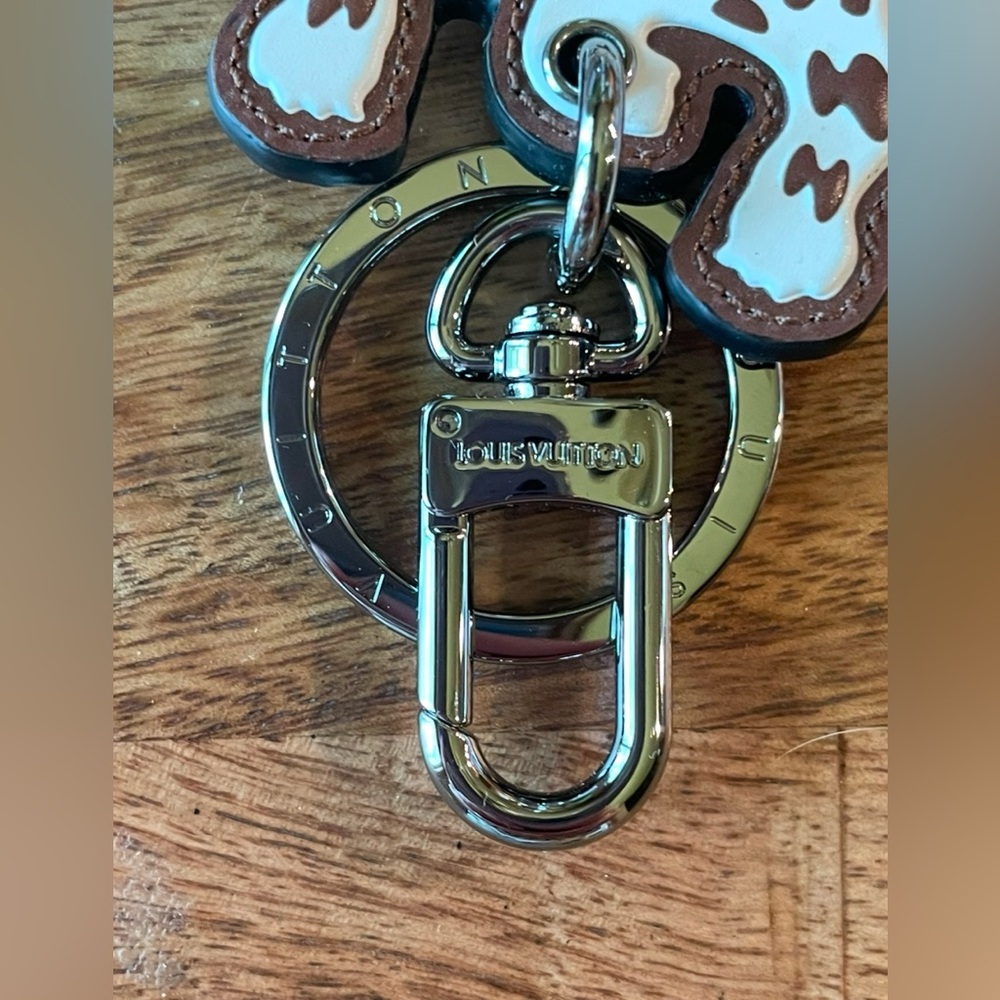 Louis Vuitton LV MADE Bear Keychain Bag Charm - Picture 6 of 8